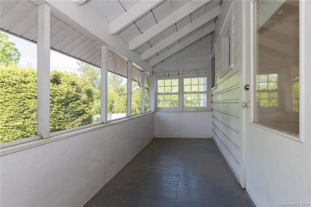 58 Deaverview Road Asheville NC 28806