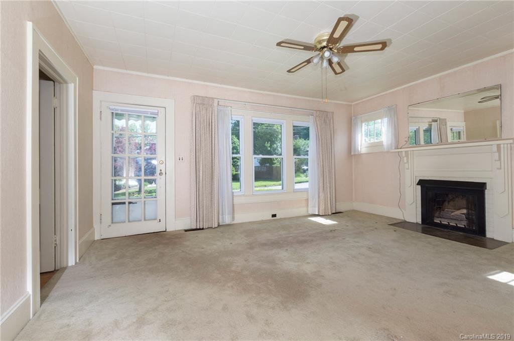 58 Deaverview Road Asheville NC 28806