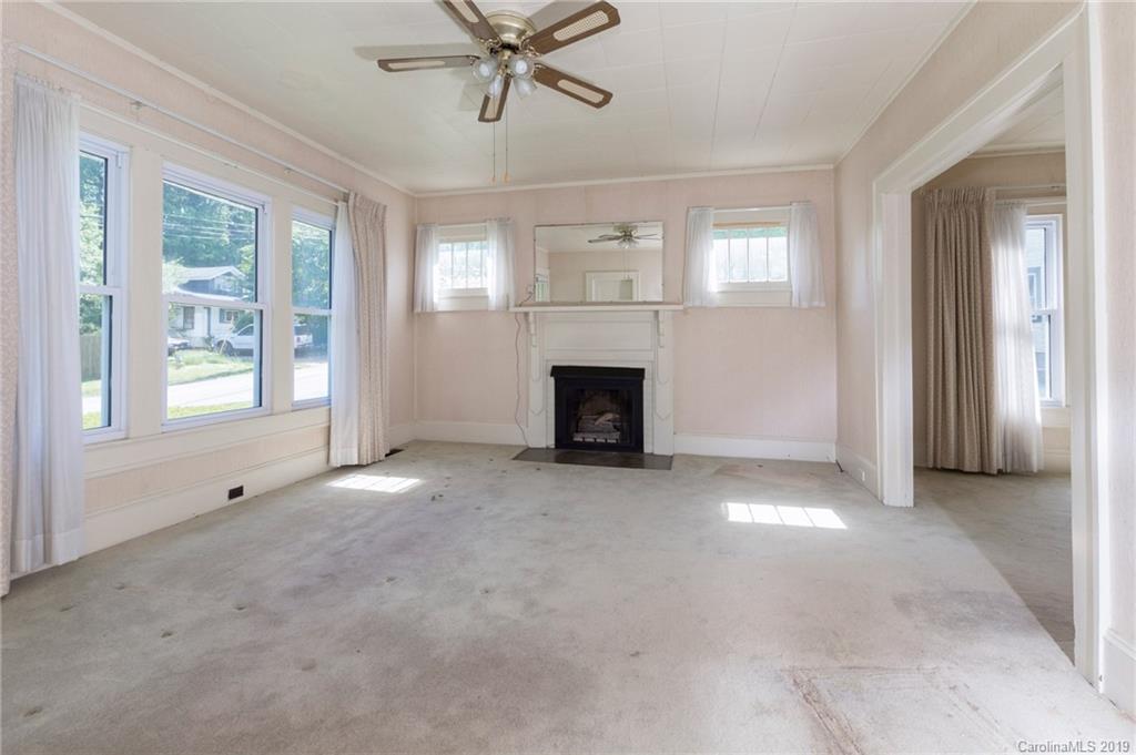 58 Deaverview Road Asheville NC 28806