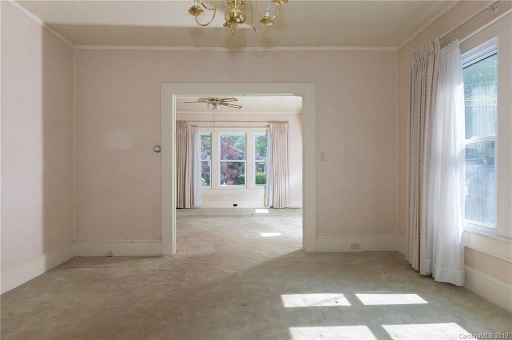 58 Deaverview Road Asheville NC 28806