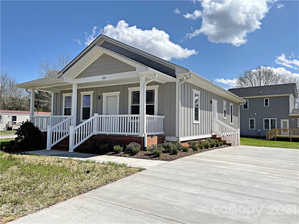 335 8th Avenue Drive SW Hickory NC 28602