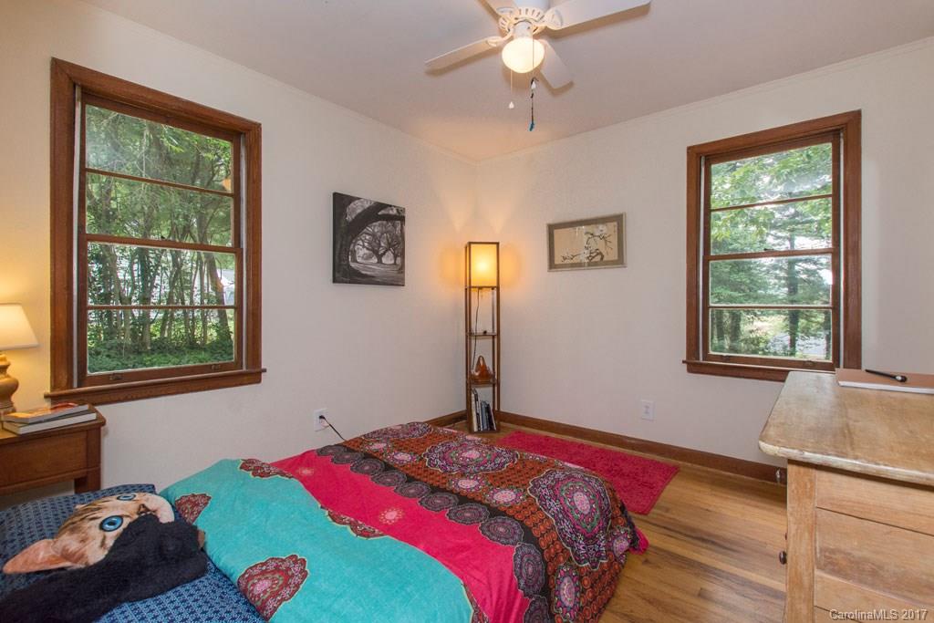 15 Ridgeway Drive Asheville NC 28806