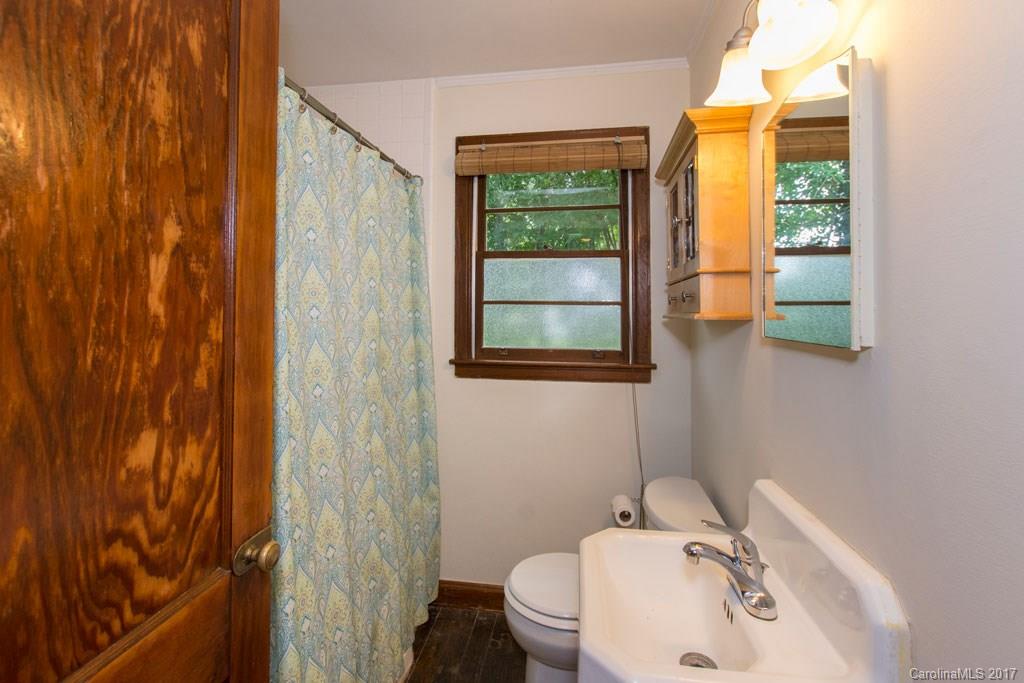15 Ridgeway Drive Asheville NC 28806