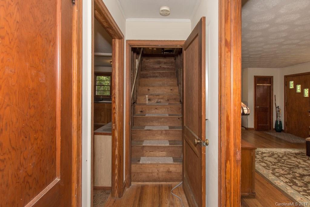 15 Ridgeway Drive Asheville NC 28806