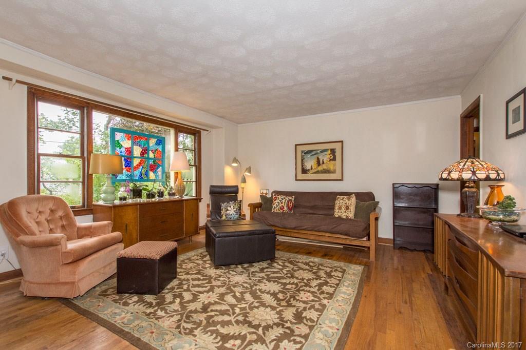 15 Ridgeway Drive Asheville NC 28806