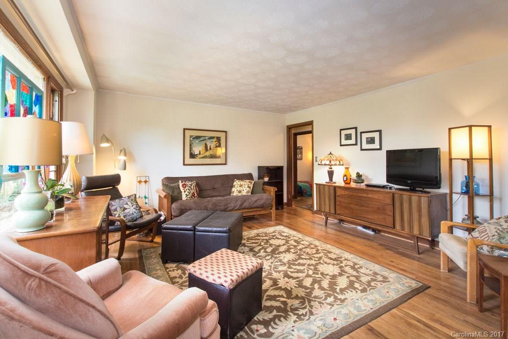 15 Ridgeway Drive Asheville NC 28806