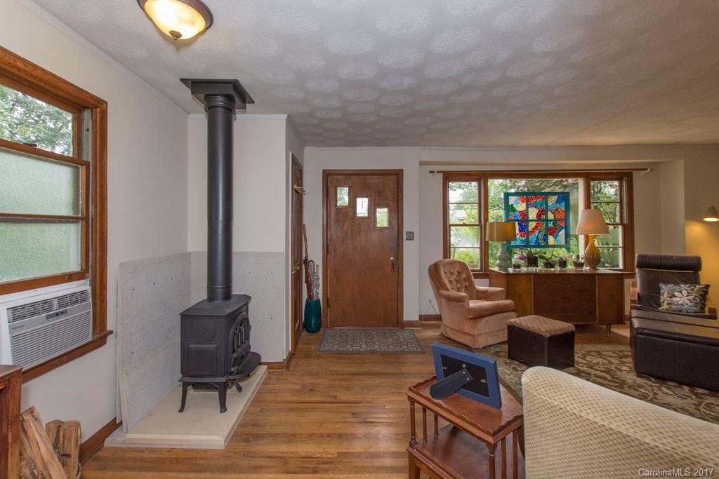 15 Ridgeway Drive Asheville NC 28806