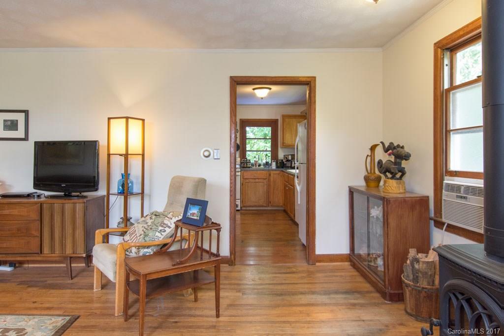 15 Ridgeway Drive Asheville NC 28806