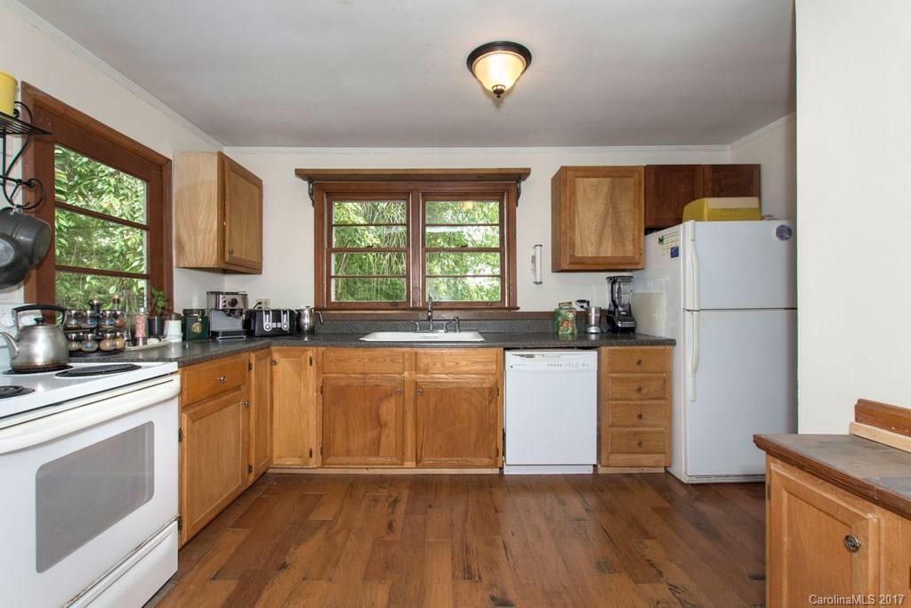 15 Ridgeway Drive Asheville NC 28806
