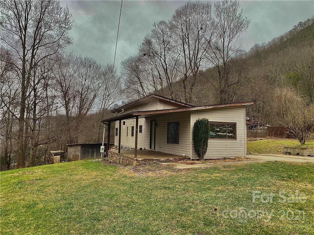 643 Smokey Cove Road Canton NC 28716