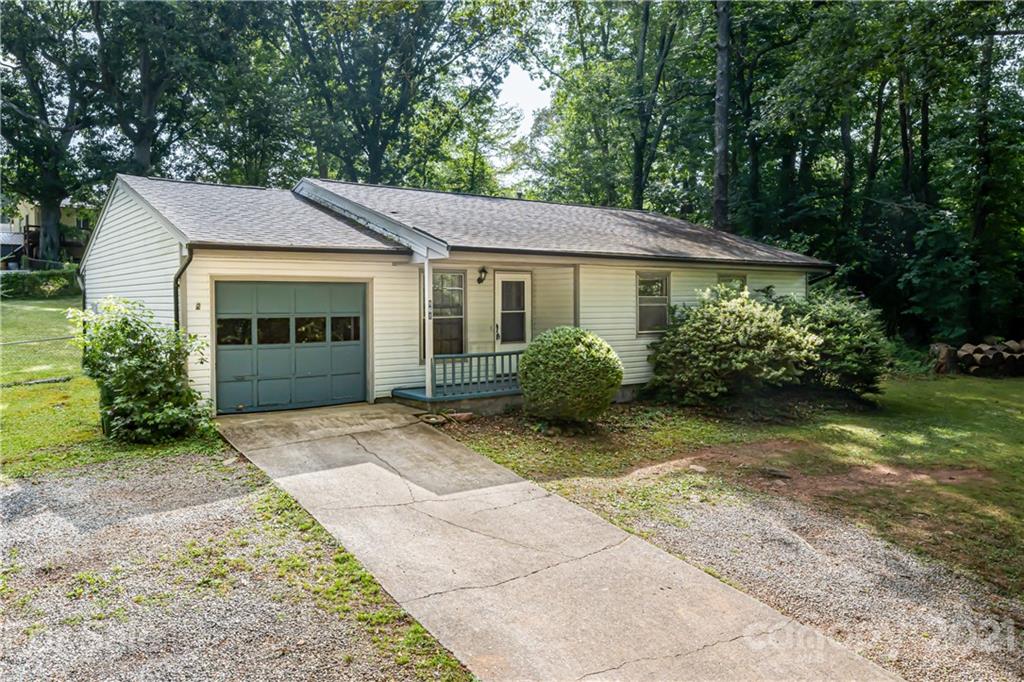 861 Glenn Bridge Road Arden NC 28704