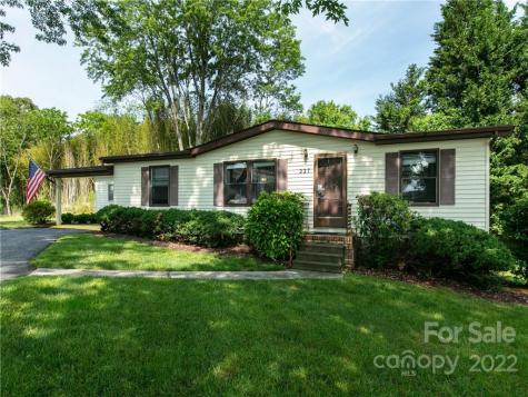 227 Cranbrook Circle Hendersonville NC 28792