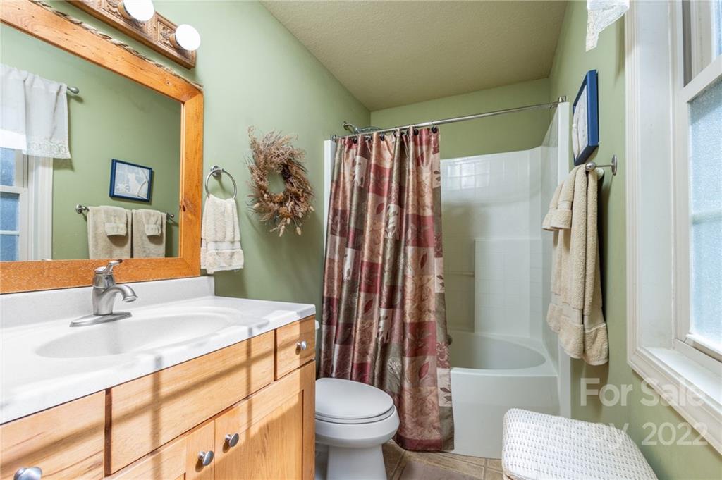 32 Hermitage Lane Weaverville NC 28787