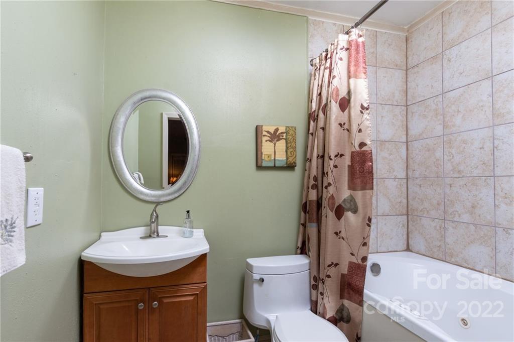 32 Hermitage Lane Weaverville NC 28787