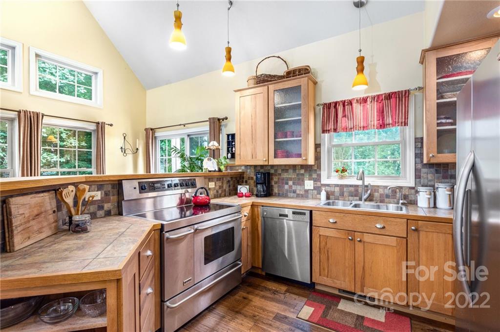 32 Hermitage Lane Weaverville NC 28787