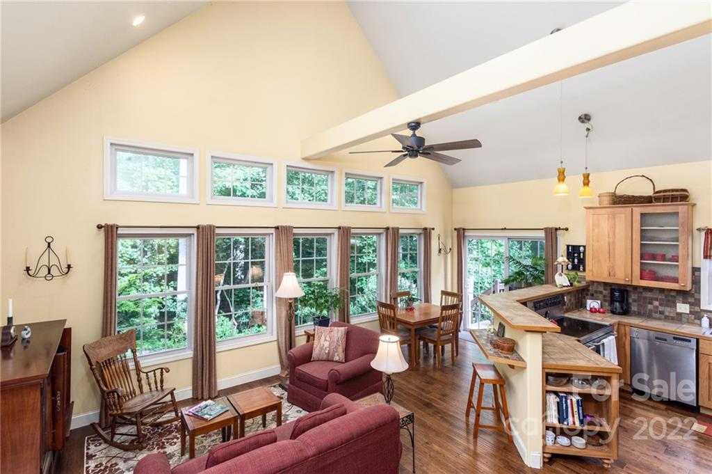 32 Hermitage Lane Weaverville NC 28787