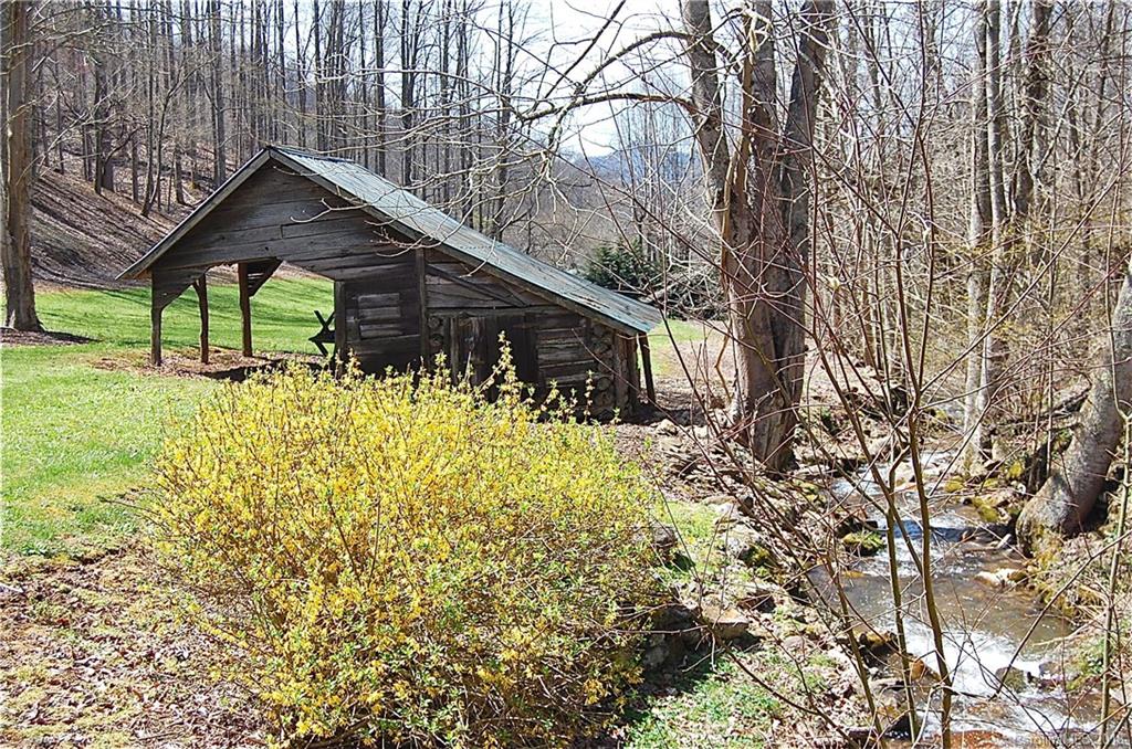 295 Martins Creek Road Barnardsville NC 28709