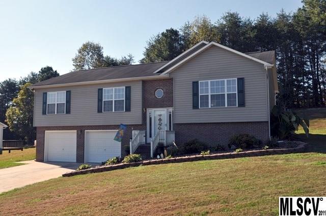 1944 Lake Acres Drive Hickory NC 28601