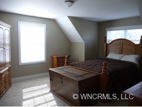 107 Fairview Oaks Lane Asheville NC 28803
