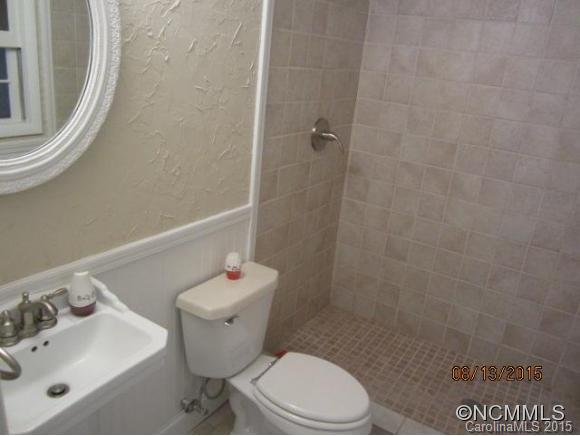 33 Imperial Court Asheville NC 28803