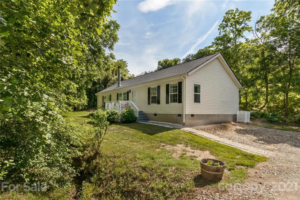 1829 New Stock Road Weaverville NC 28787