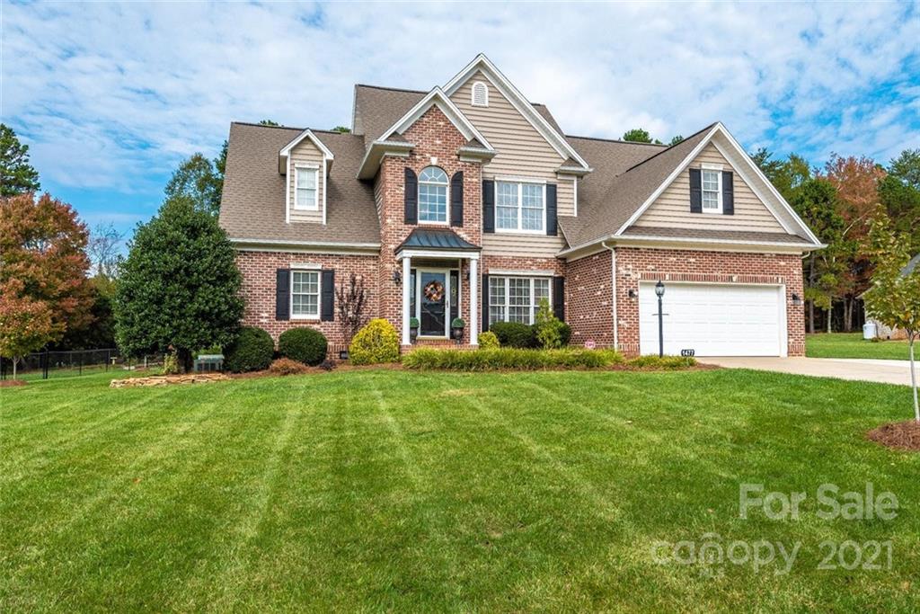 1477 Sweetbriar Lane Hickory NC 28602