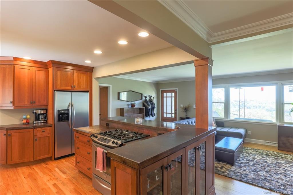 129 Lookout Drive Asheville NC 28804