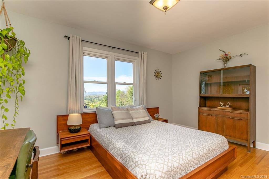 129 Lookout Drive Asheville NC 28804