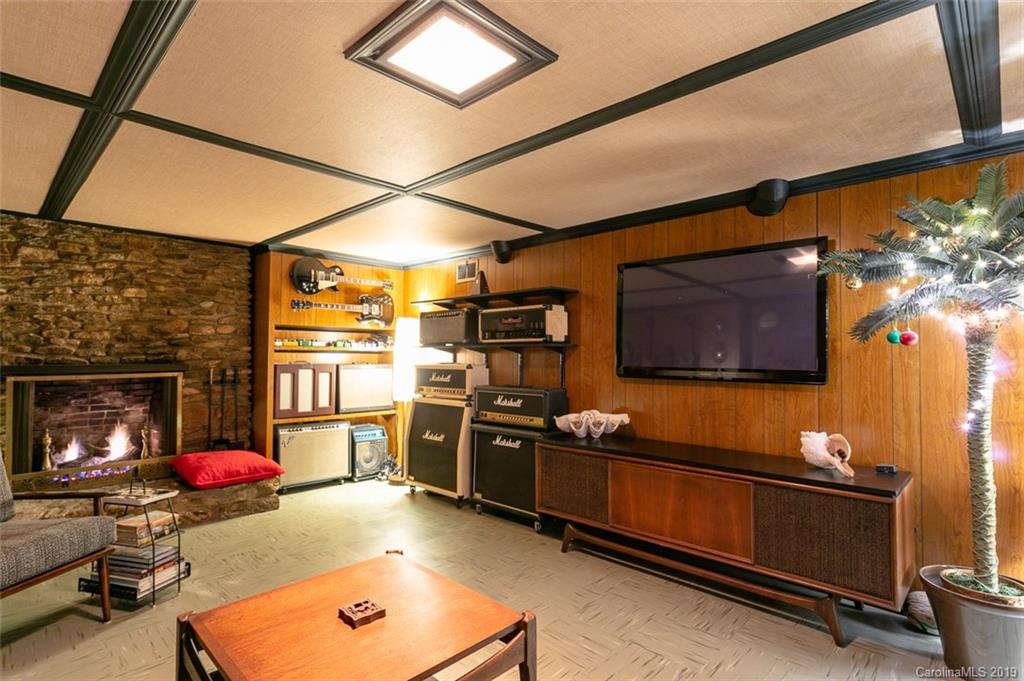 129 Lookout Drive Asheville NC 28804