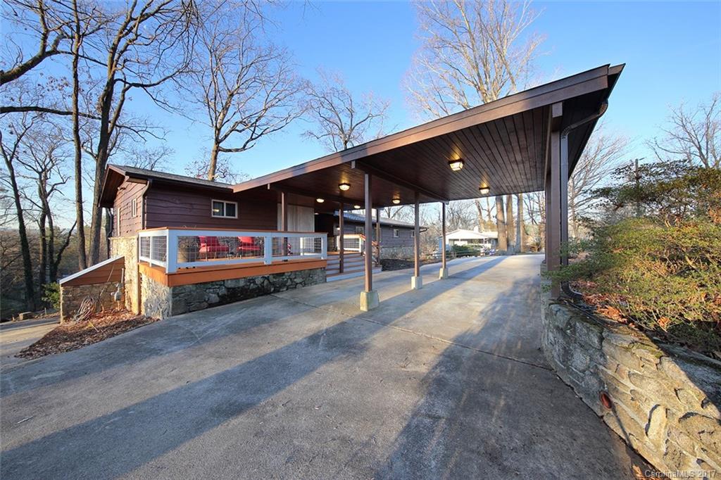 8 Carrier Place Asheville NC 28806