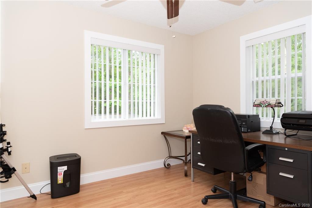 16 Charter Glen Asheville NC 28804