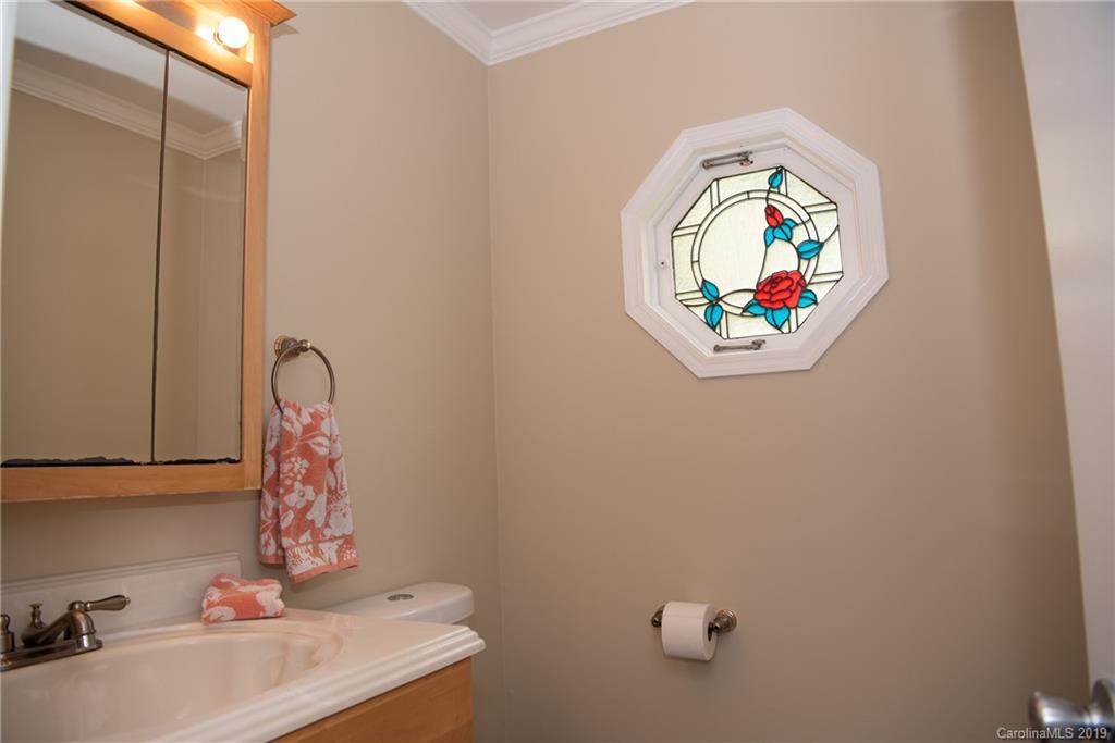 16 Charter Glen Asheville NC 28804