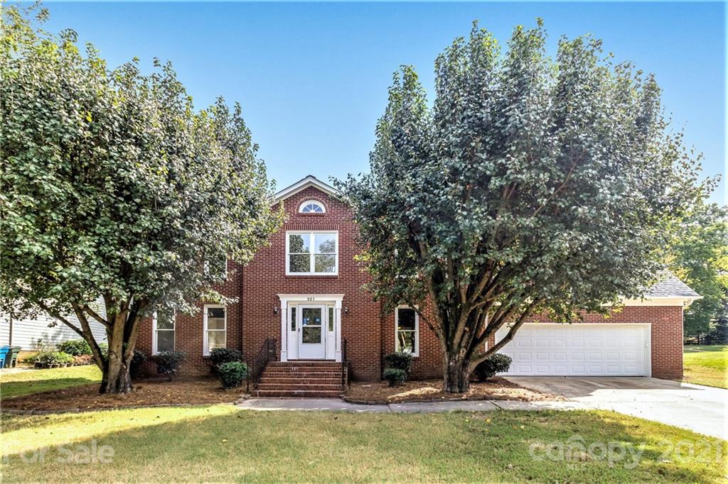 921 Evian Lane Matthews NC 28105