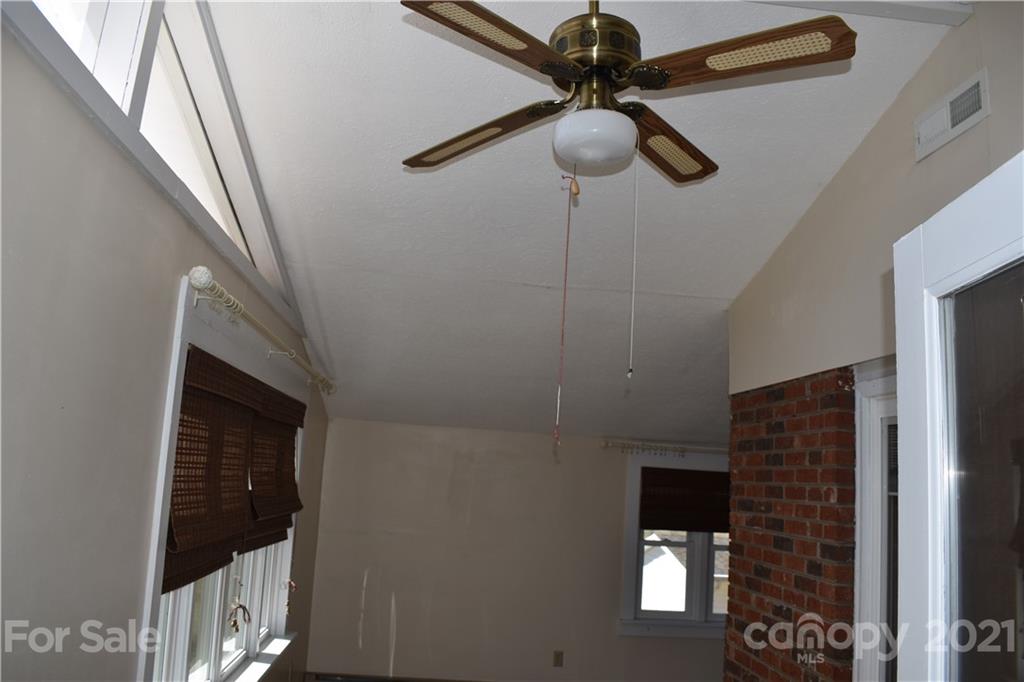 246 Shady Lane Marion NC 28752