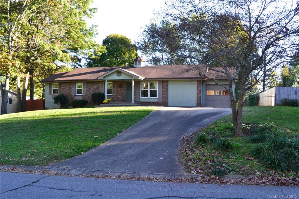 20 King Arthur Place Asheville NC 28806