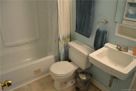 20 King Arthur Place Asheville NC 28806