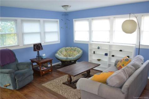 20 King Arthur Place Asheville NC 28806
