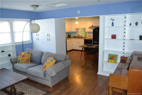 20 King Arthur Place Asheville NC 28806