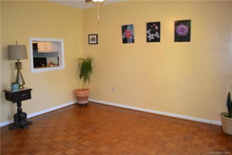 20 King Arthur Place Asheville NC 28806