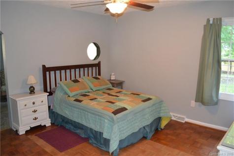 20 King Arthur Place Asheville NC 28806