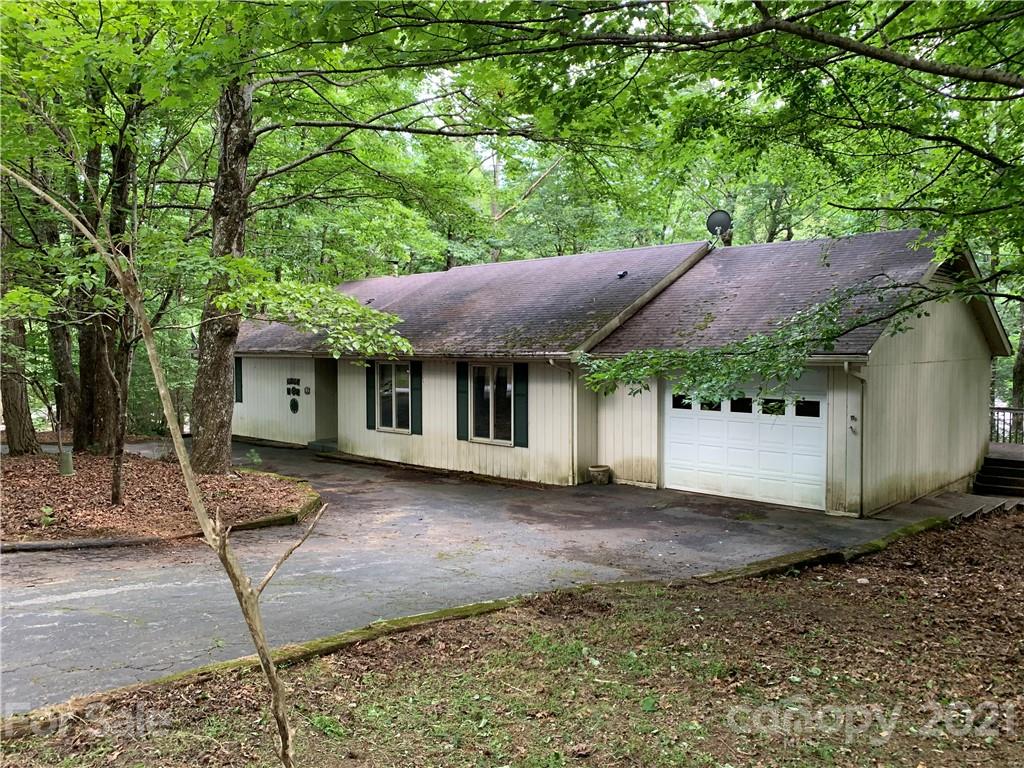 68 Ossarooga Court Brevard NC 28712