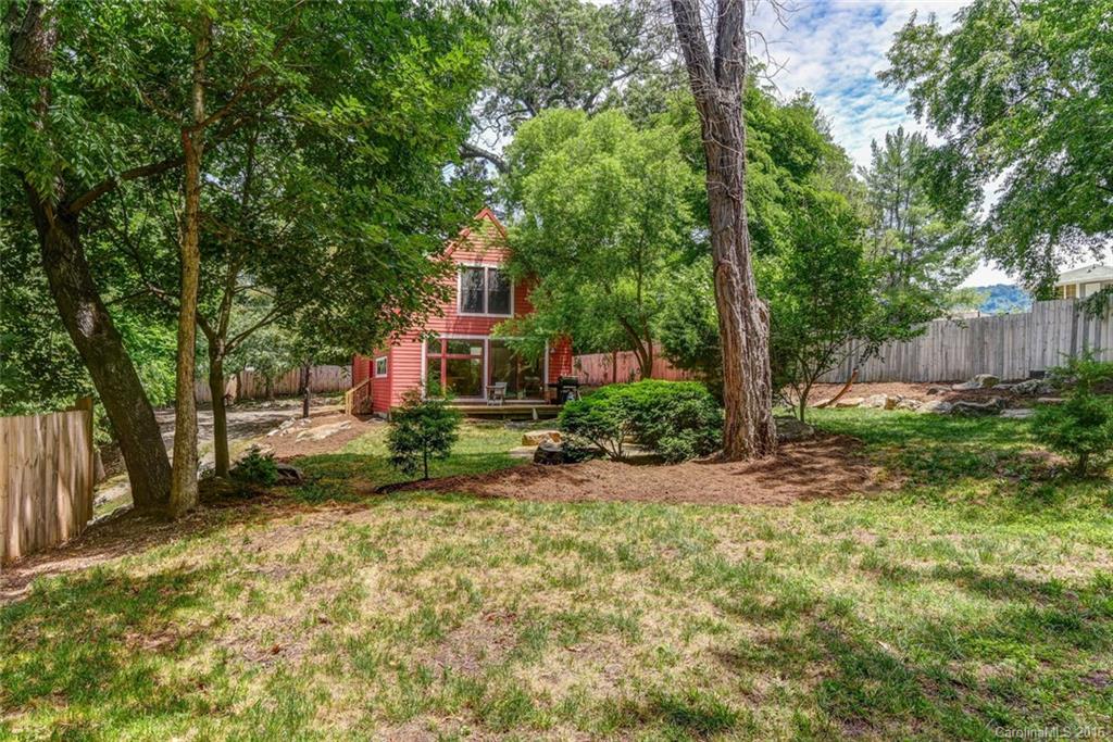 16 Conestee Place Asheville NC 28801