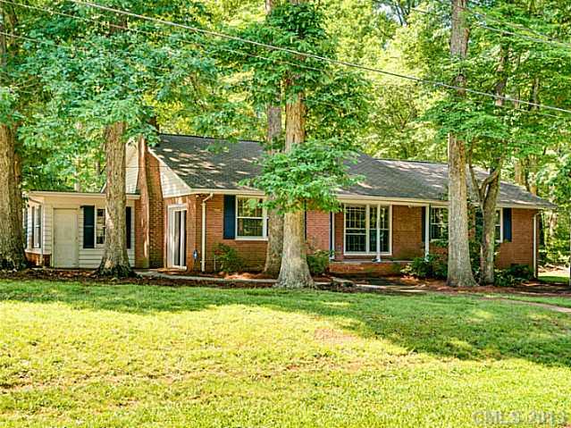 101 Robinson Avenue Matthews NC 28104