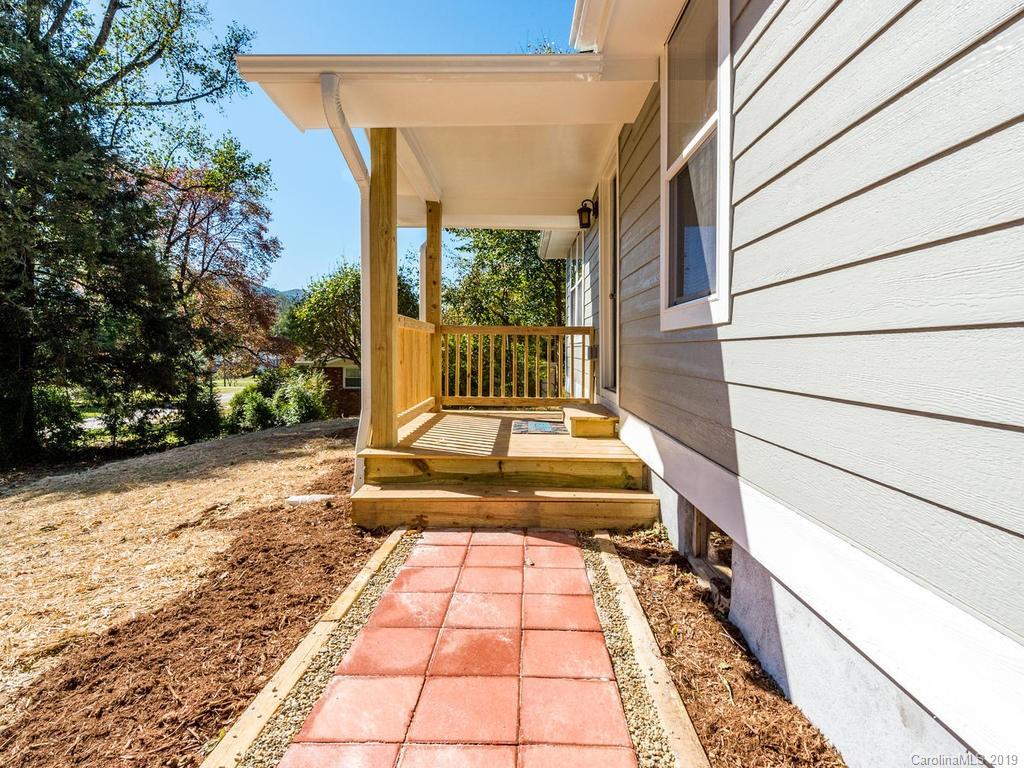 221 Northeast Avenue Swannanoa NC 28778