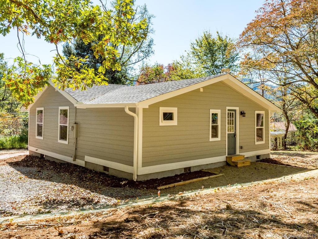 221 Northeast Avenue Swannanoa NC 28778
