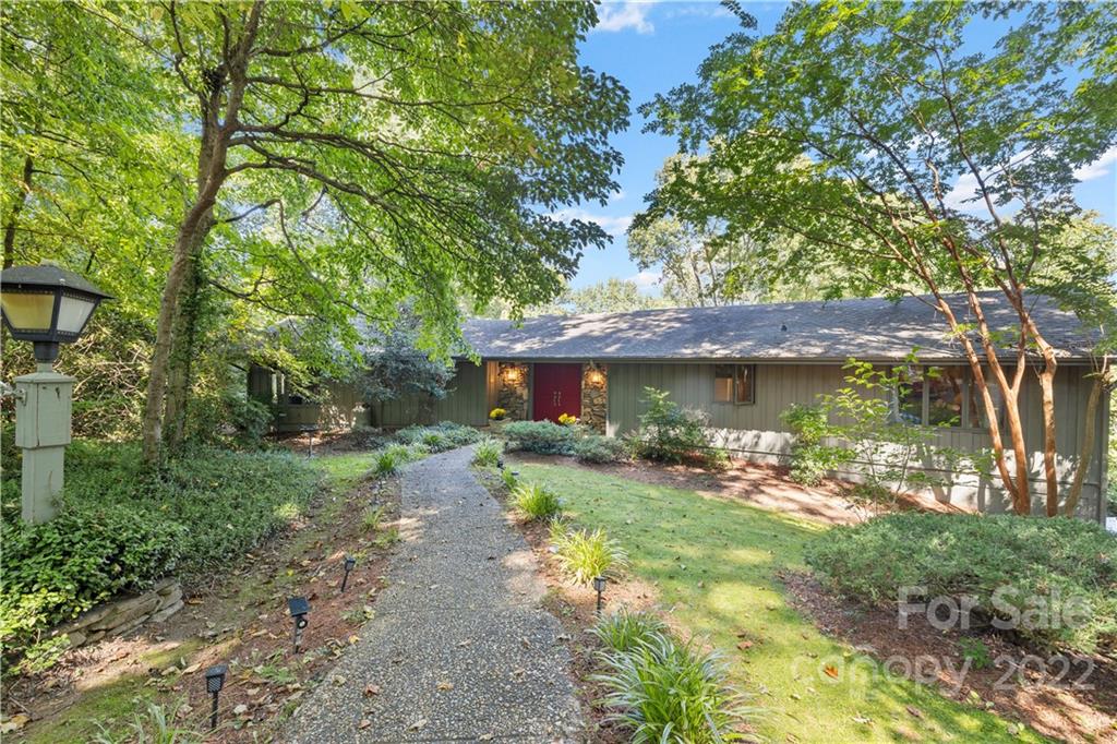 304 Canterbury Way Hendersonville NC 28792