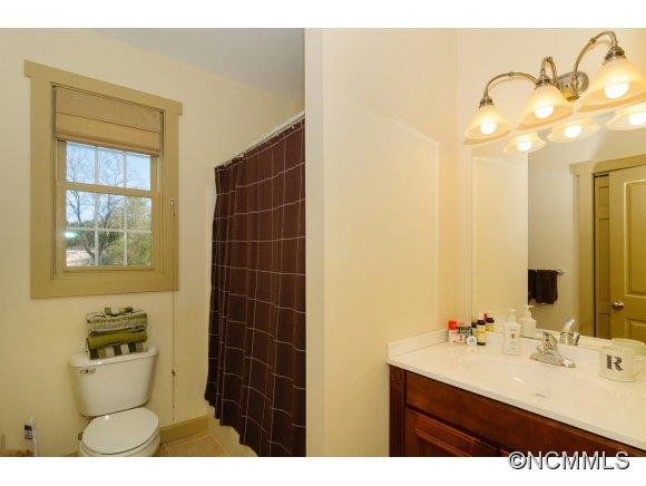 829 New Stock Road Weaverville NC 28787