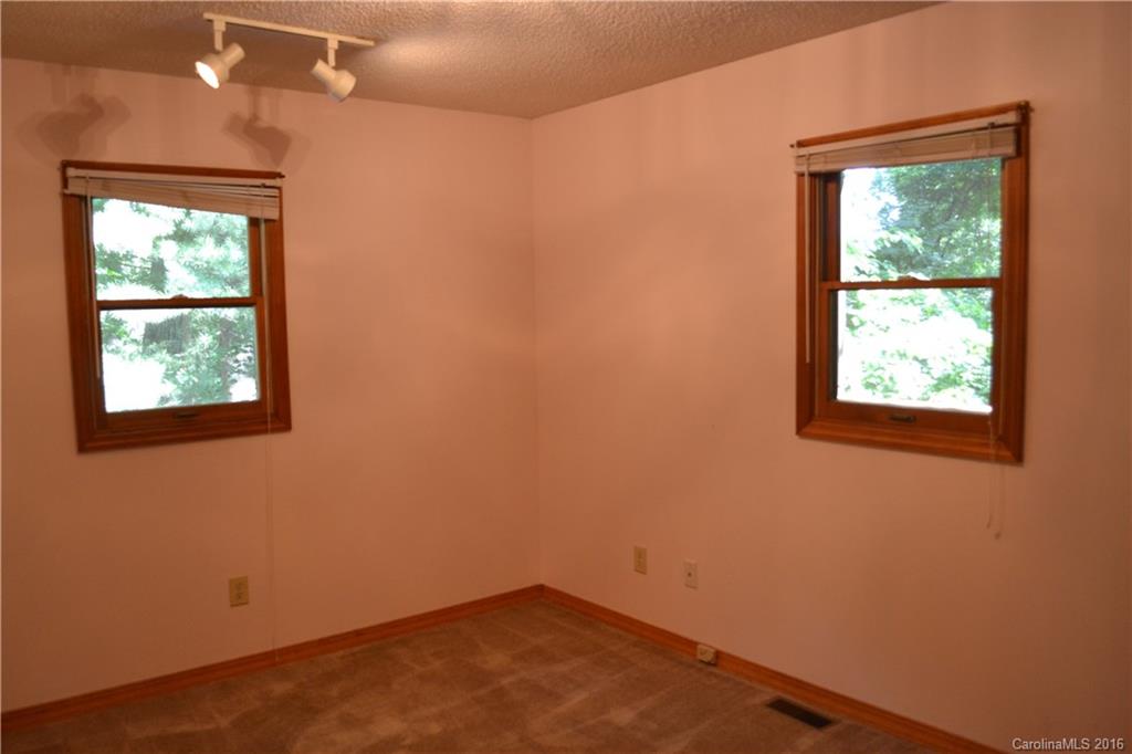 58 Oak Terrace Arden NC 28704