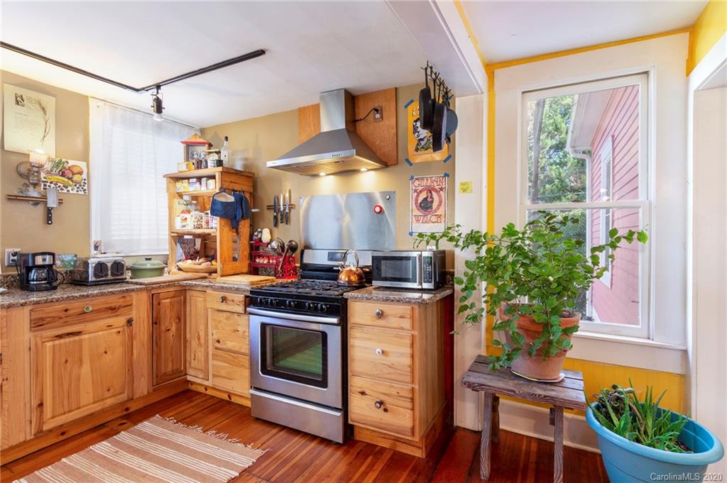 238 Westwood Place Asheville NC 28806