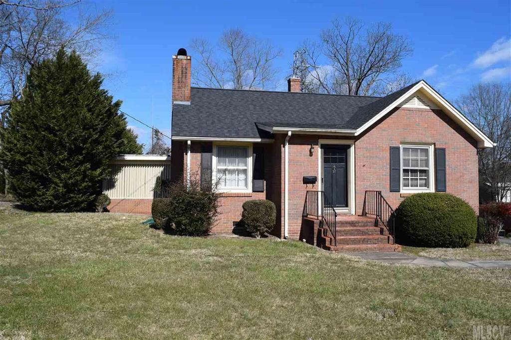 37 26th Avenue NE Hickory NC 28601